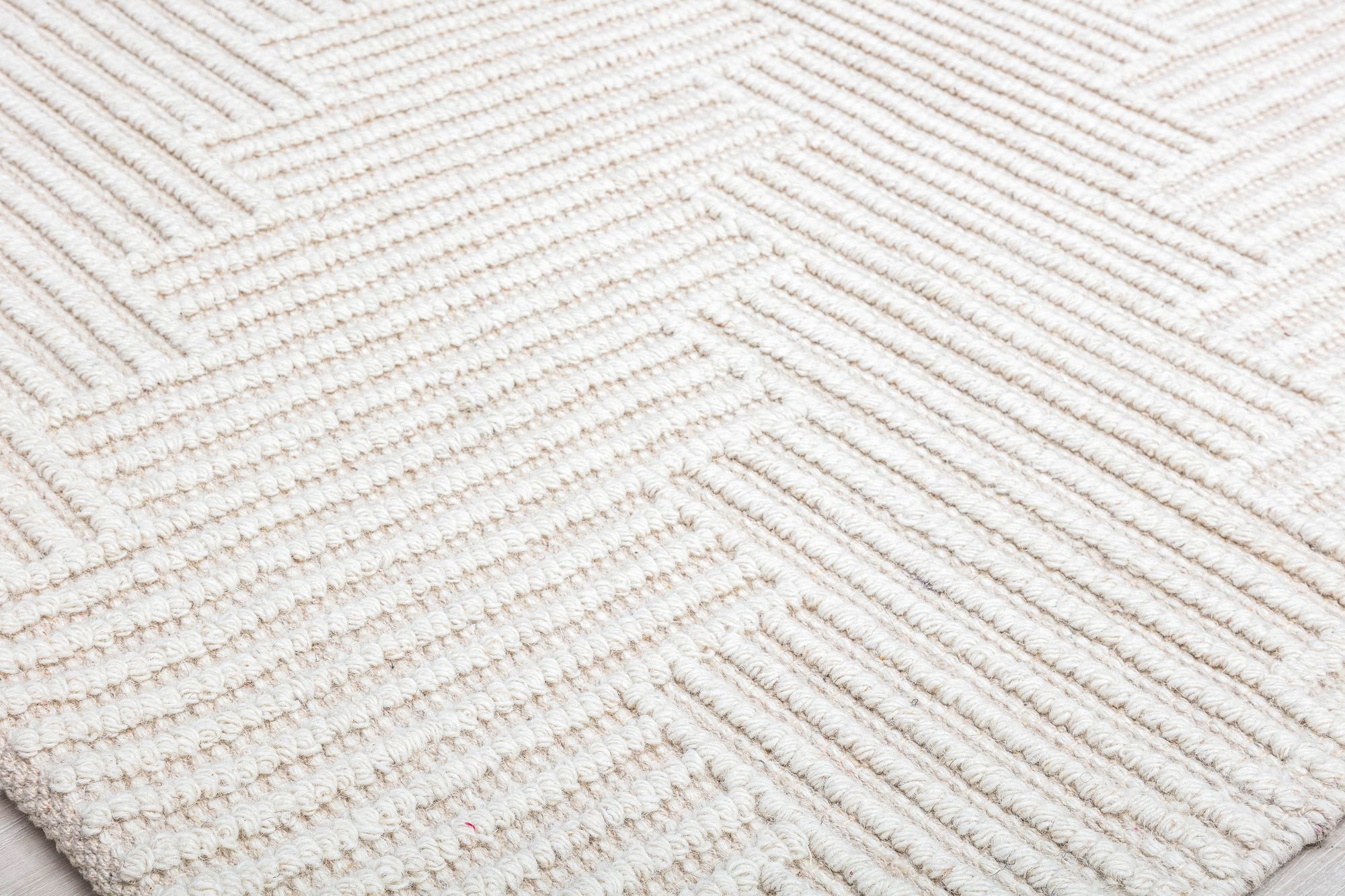 Darcy DC15A Anwen White - Rugs America